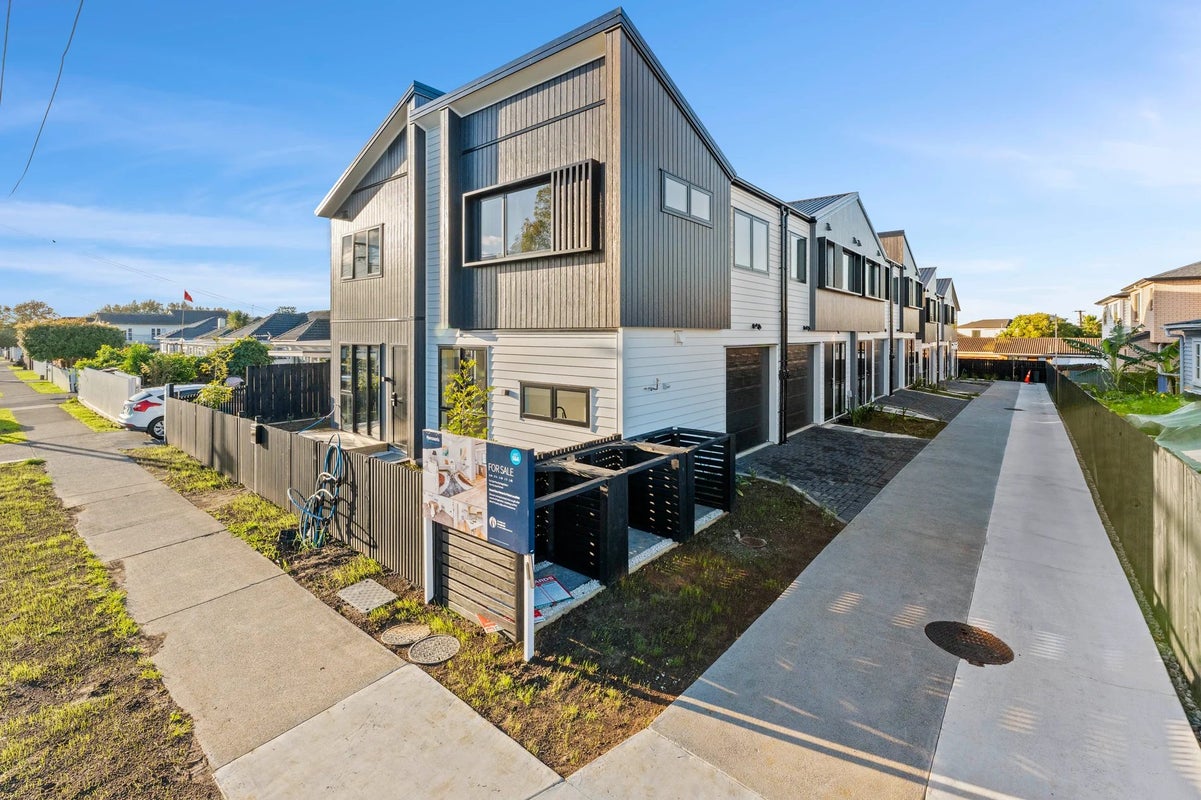 2/13 Rosebank Road, Papatoetoe, Auckland - Carousel 2