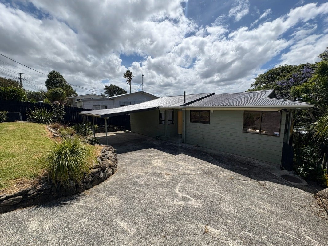 16 Handforth Street, Onerahi, Whangarei - Carousel 1