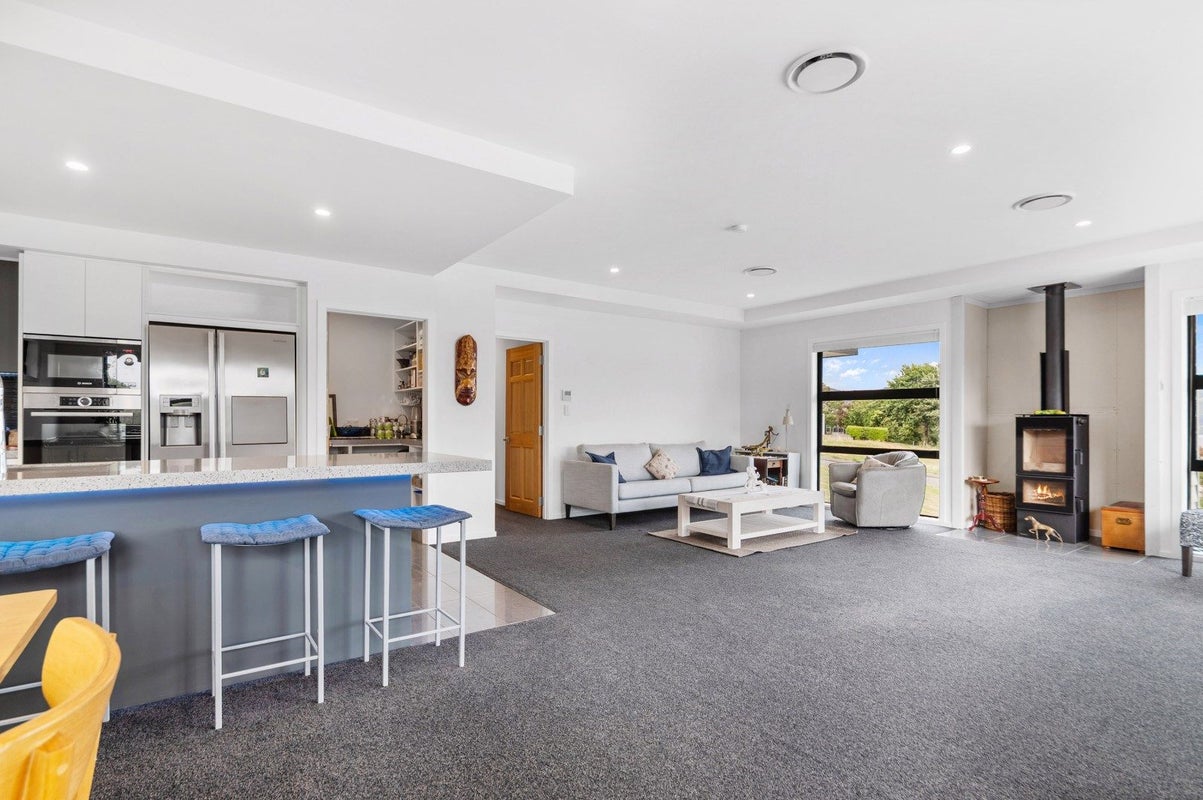 2 Taimana Lane, Diamond Harbour, Lyttelton - Carousel 2