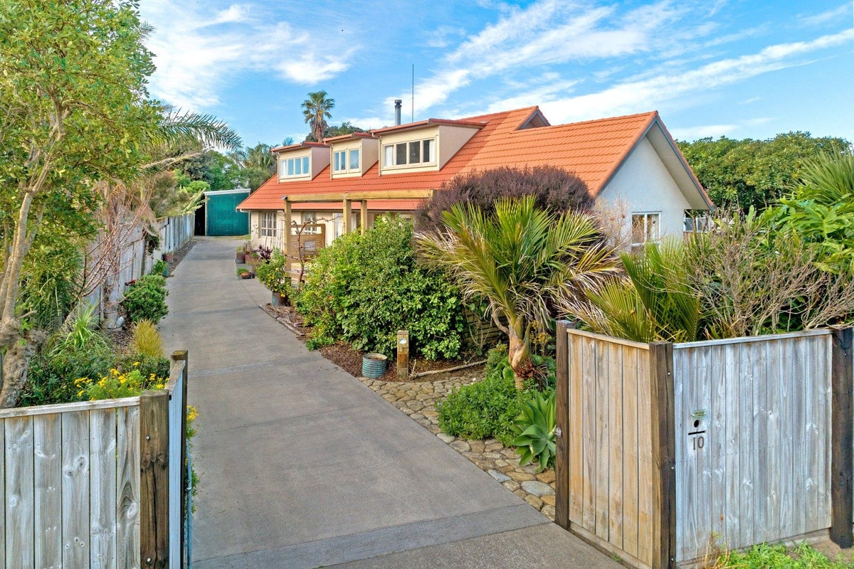 10 Murphy Road, Wainui, Gisborne - Carousel 1