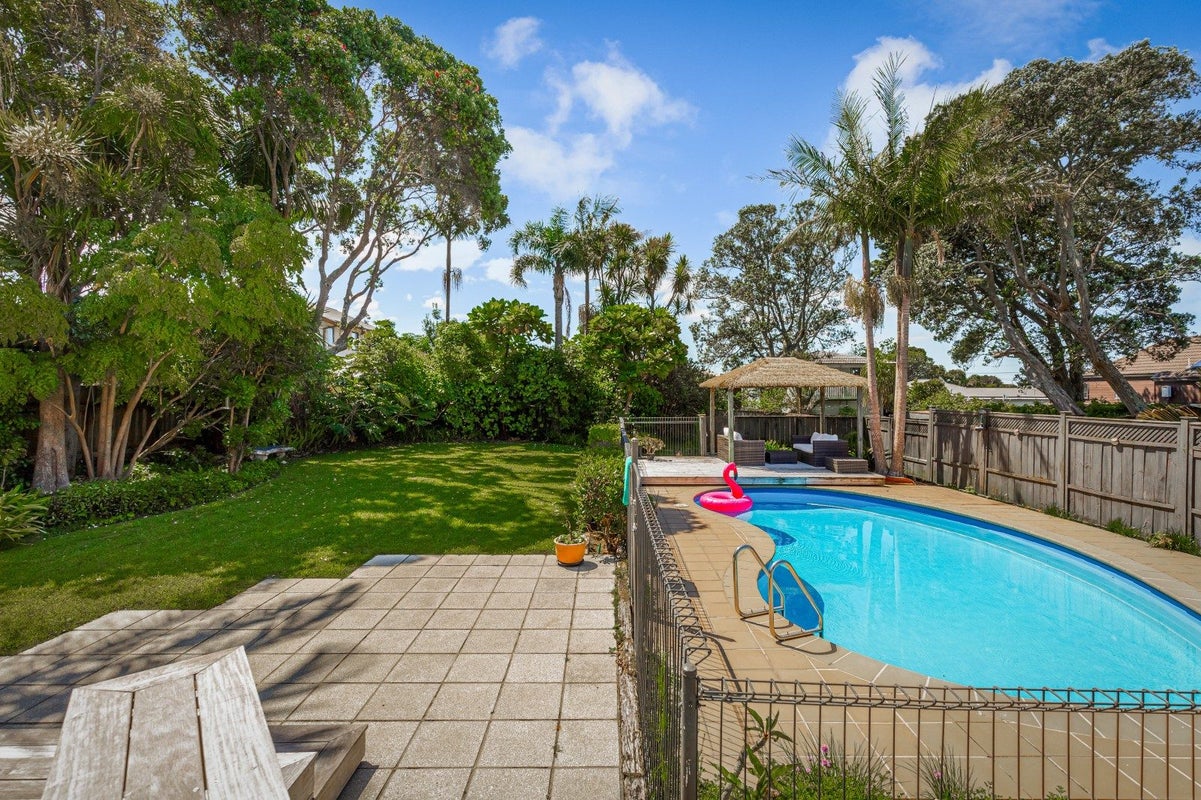 34 Norwood Road, Bayswater, Auckland - Carousel 2