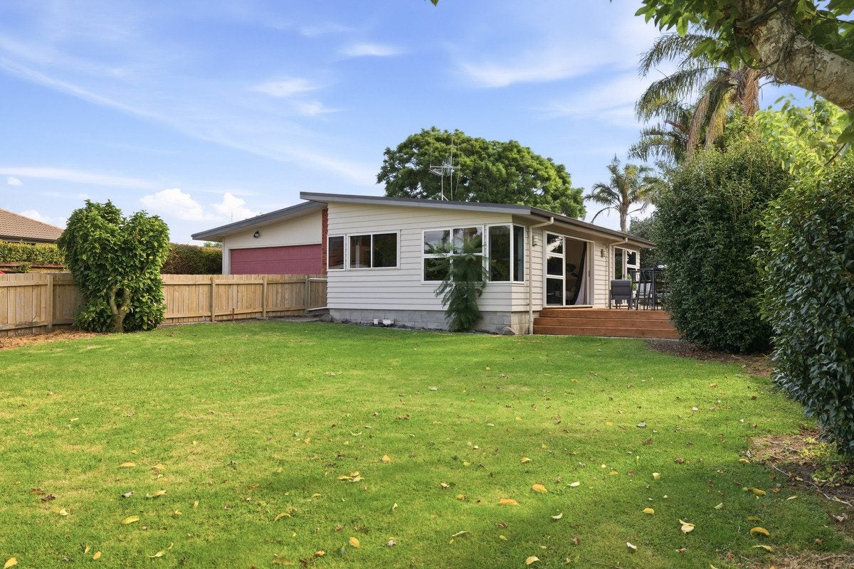 11 Dysart Road, Otumoetai, Tauranga - Carousel 1