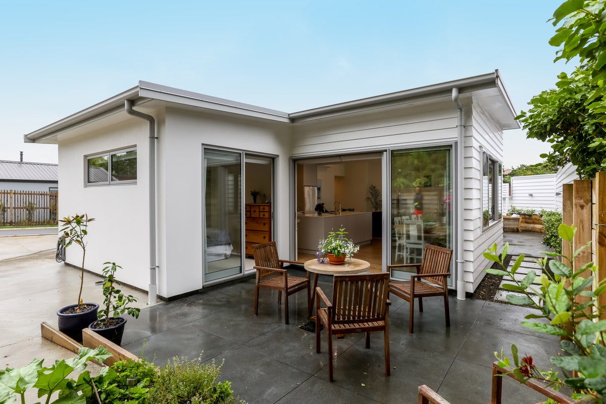 4 Mackillop Way, Brooklands, New Plymouth - Carousel 1