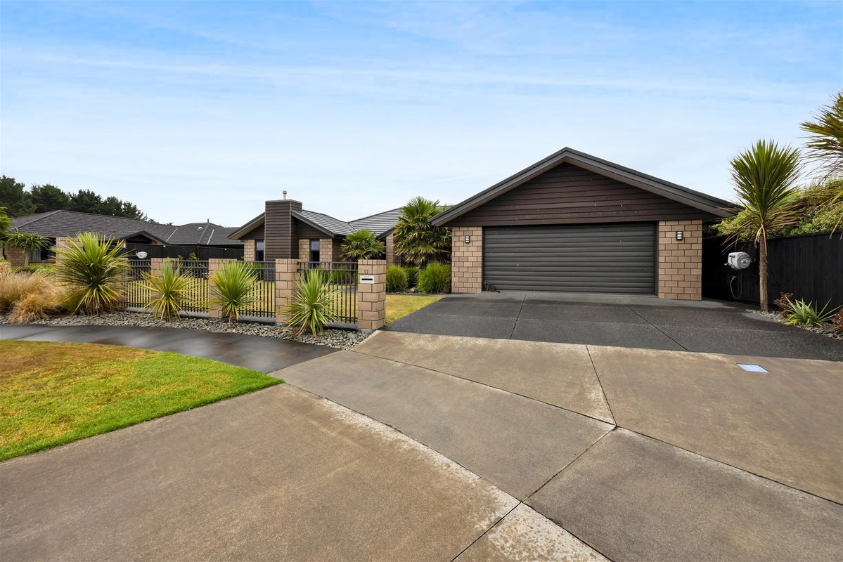 17 Wentworth Lane, Waiwhakaiho, New Plymouth - Carousel 35