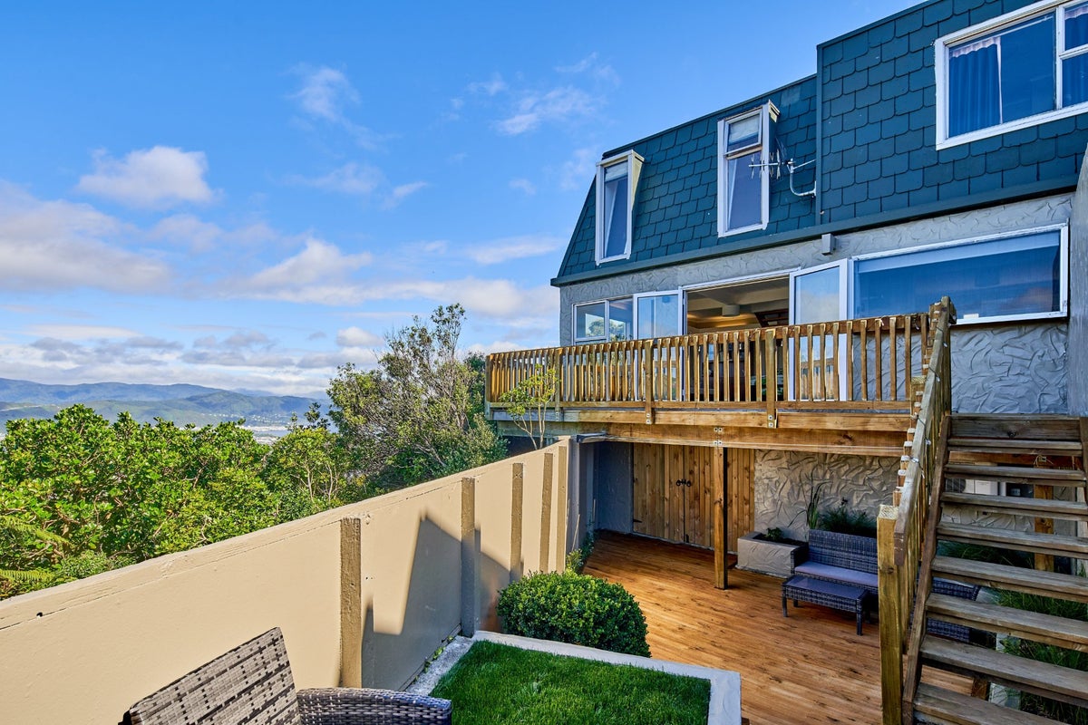 1/33 Acacia Avenue, Maungaraki, Lower Hutt - Carousel 1