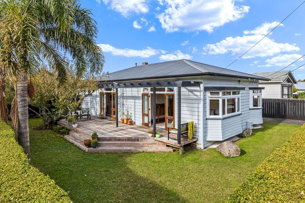 29 Oakley Avenue, Waterview, Auckland - Carousel 1