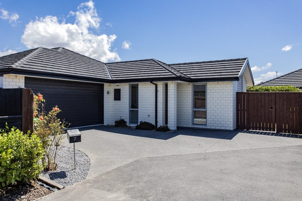7 Ronaldson Lane, Wigram, Christchurch - Carousel 1