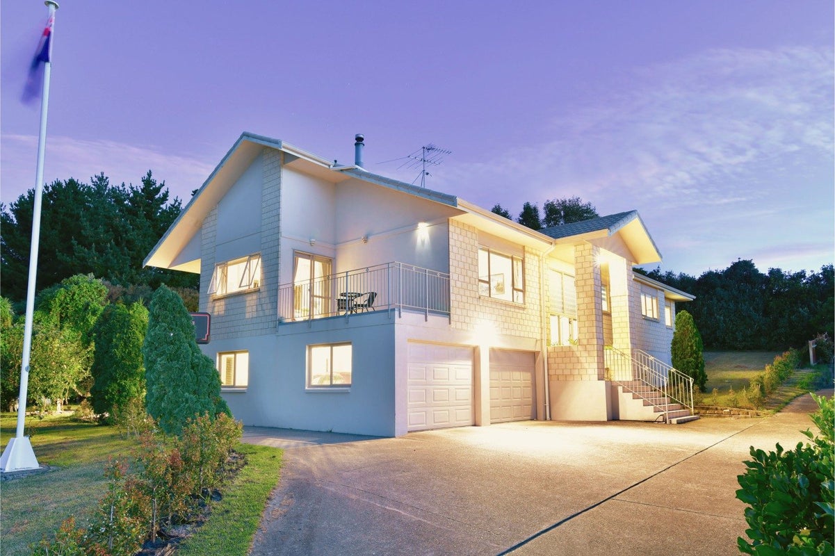 50 Regency Park Drive, Gulf Harbour, Whangaparaoa - Carousel 2