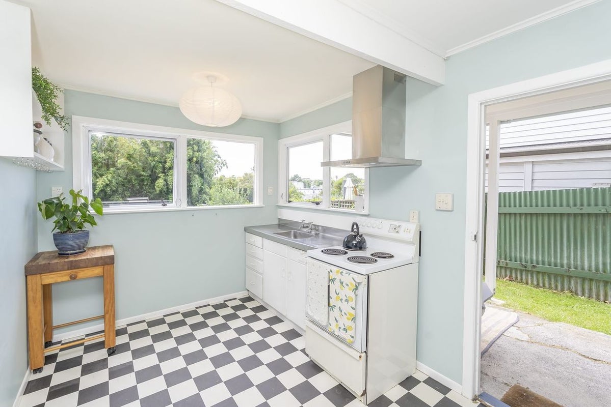 2/32 Hakanoa Street, Grey Lynn, Auckland - Carousel 2