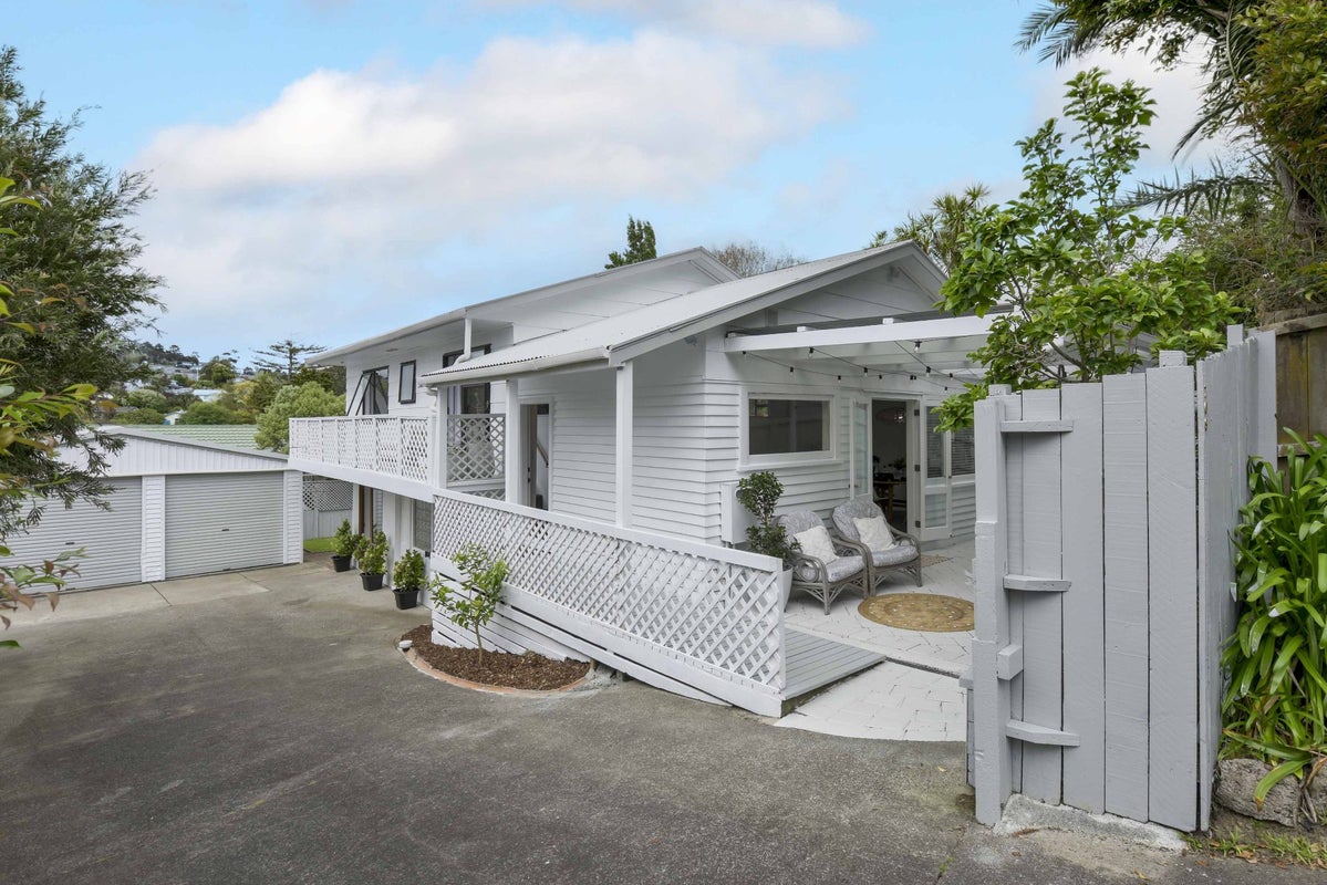 103 Brian Crescent, Stanmore Bay, Whangaparaoa - Carousel 2