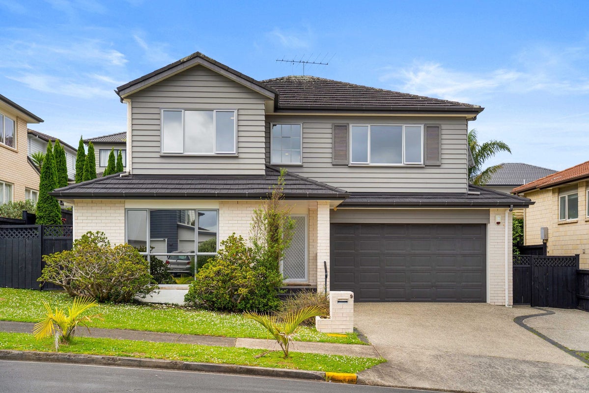 9 Seresin Crescent, Flat Bush, Auckland - Carousel 1