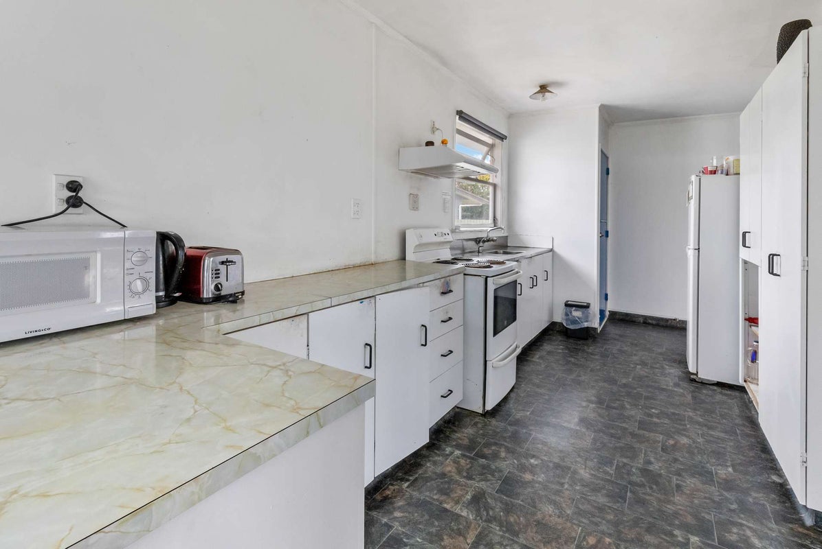8 Fairview Road, Katikati, Katikati - Carousel 2