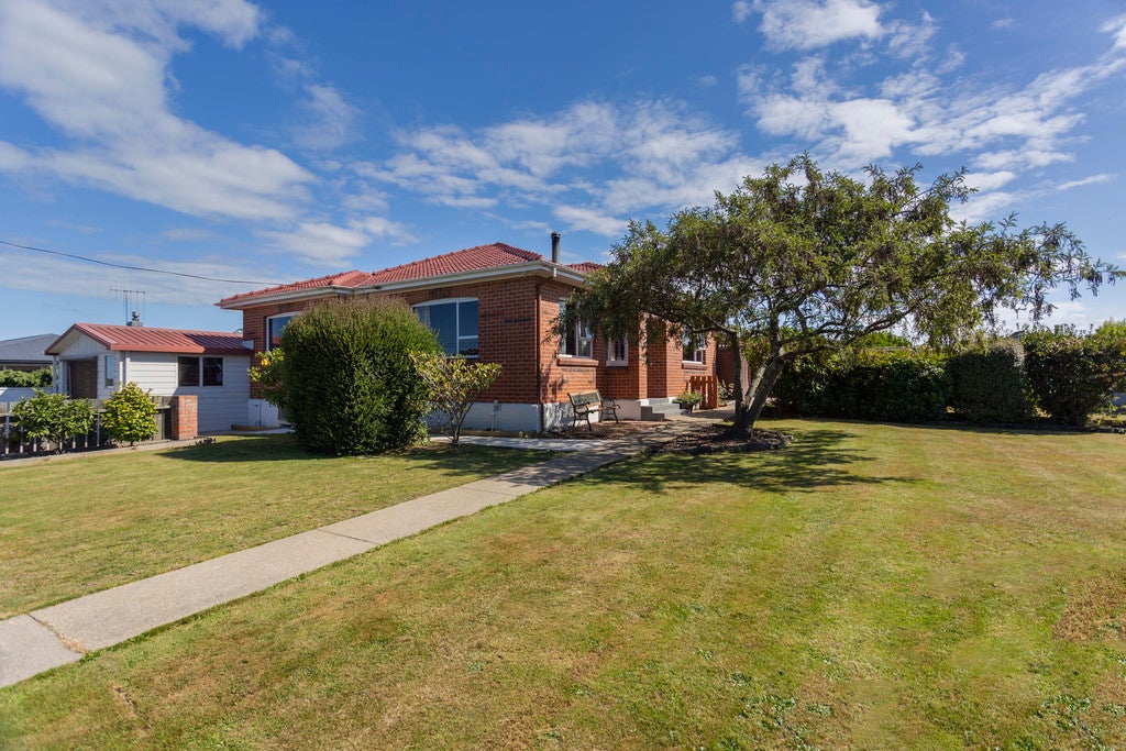 17 Holmes Street, Holmes Hill, Oamaru - Carousel 1