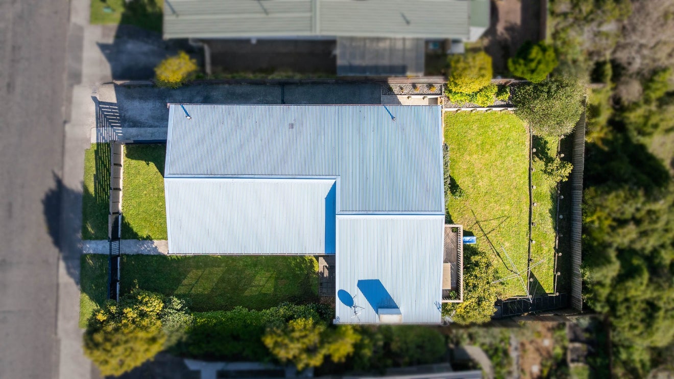 15 Silverbirch Grove, Churton Park, Wellington - Carousel 14