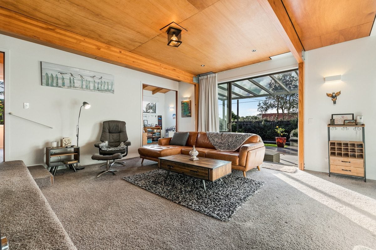 68A Bay Street, Red Beach, Red Beach - Carousel 2