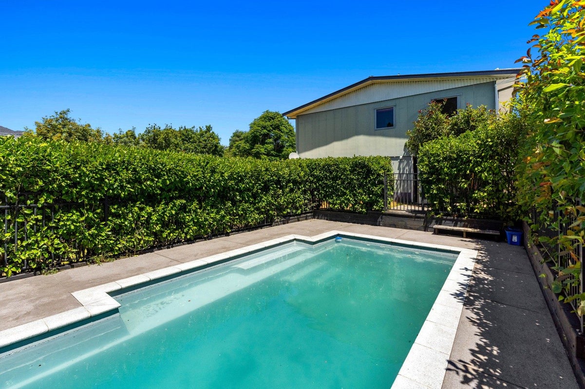 32 Noall Street, Te Atatu Peninsula, Auckland - Carousel 2