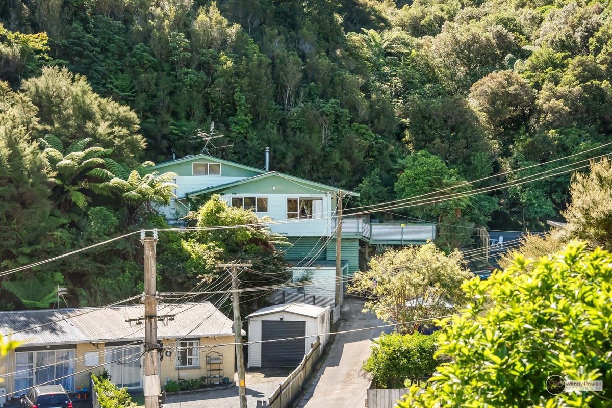15 John Street, Stokes Valley, Lower Hutt - Carousel 14