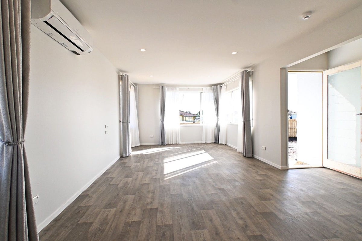2 Flinders Place, Otara, Auckland - Carousel 1