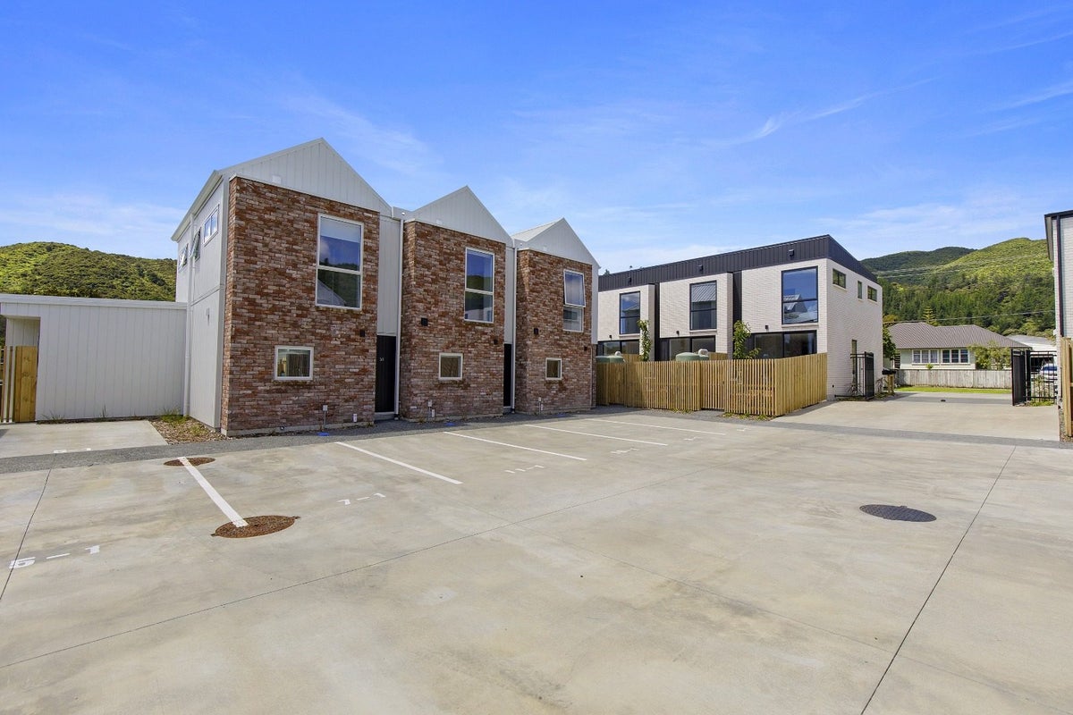 6/1 Rimu Street, Naenae, Lower Hutt - Carousel 1