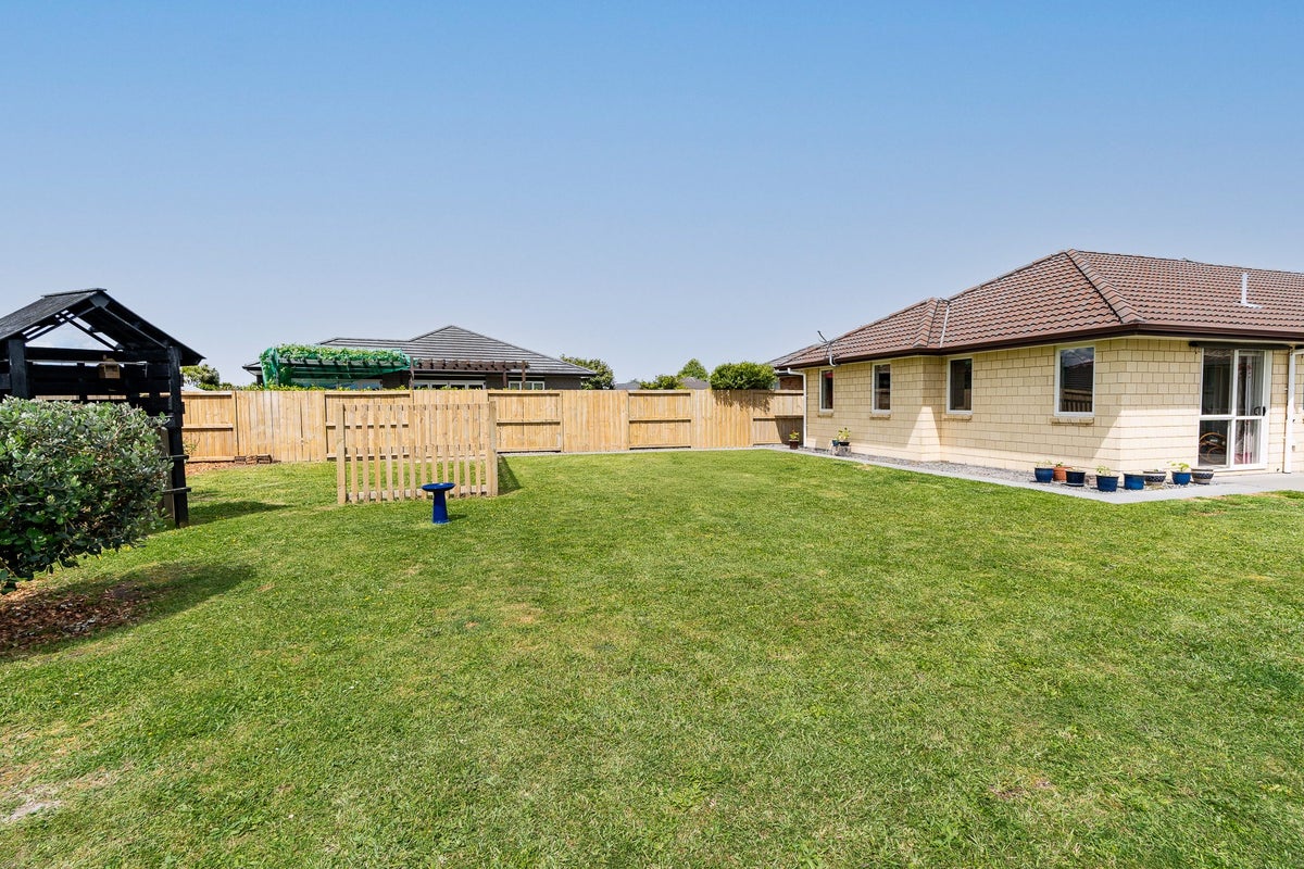 96 Farringdon Avenue, Rototuna North, Hamilton - Carousel 19