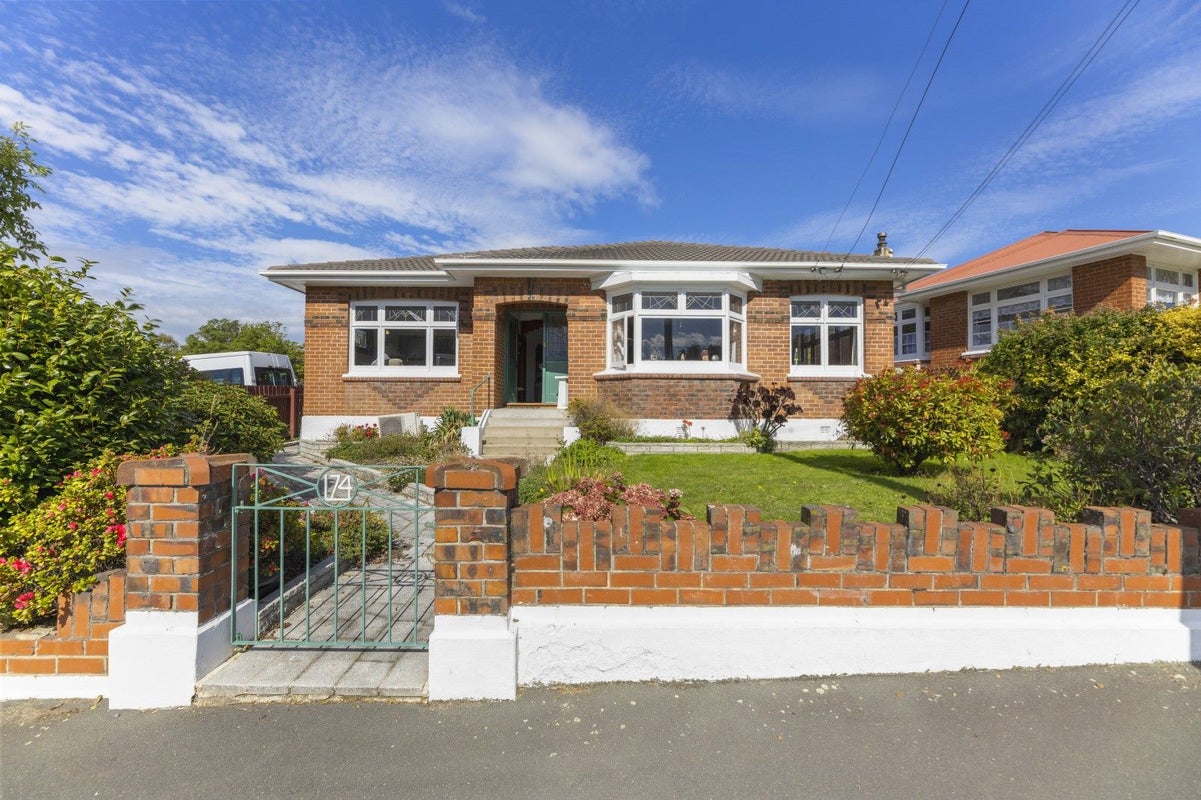 174 Musselburgh Rise, Andersons Bay, Dunedin - Carousel 1