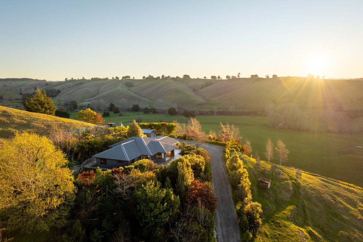 14A Totara View Road, Wakefield - Carousel 36