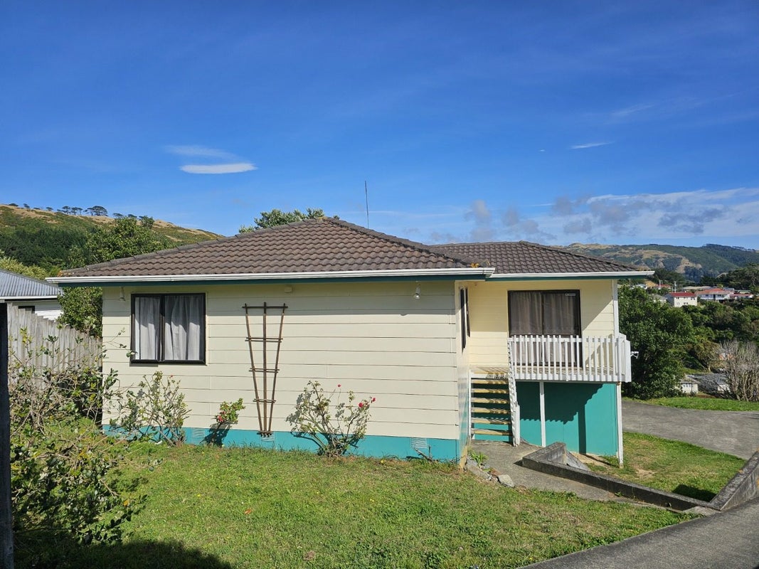 34 Northumberland Street, Cannons Creek, Porirua - Carousel 2