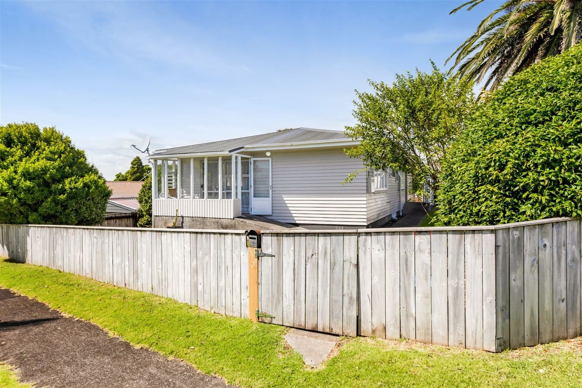 2 Antonia Place, Bell Block, New Plymouth - Carousel 26