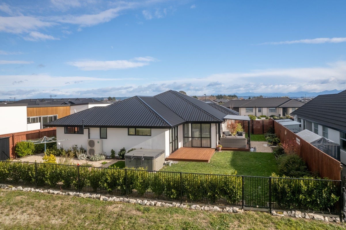 24 Borck Avenue, Appleby, Richmond - Carousel 1