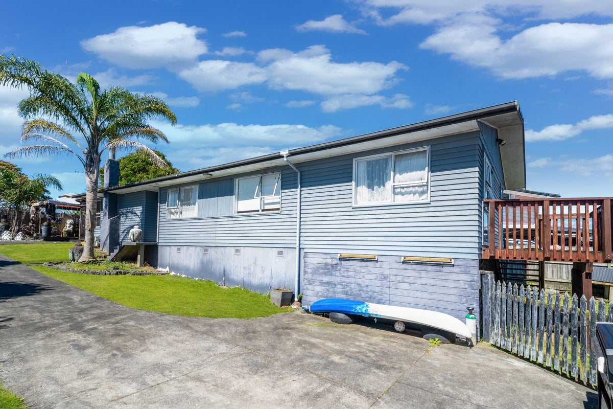 28 McLeod Road, Weymouth, Auckland - Carousel 2