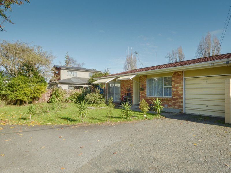 139 Dey Street, Hamilton East, Hamilton - Carousel 1