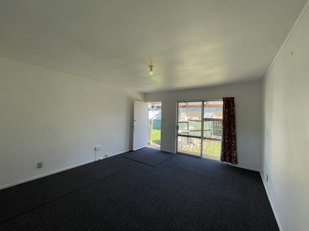 5/51 Rimu Street, New Lynn, Auckland - Carousel 1