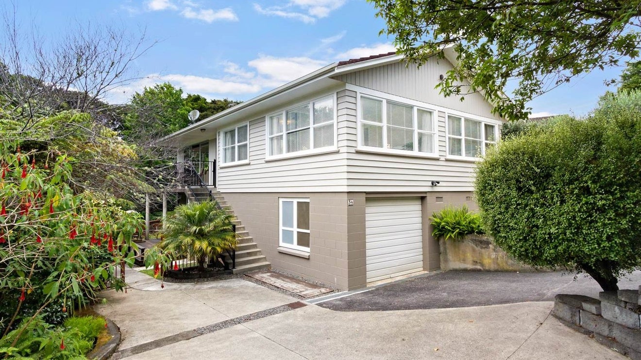 34 Shetland Street, Glen Eden, Auckland - Carousel 1