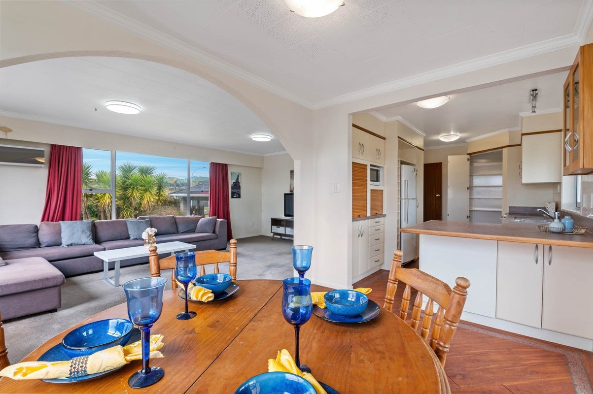 18 Luxor Place, Pomare, Rotorua - Carousel 2