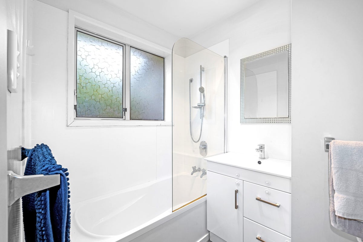 4/122 Middlepark Road, Sockburn, Christchurch - Carousel 9