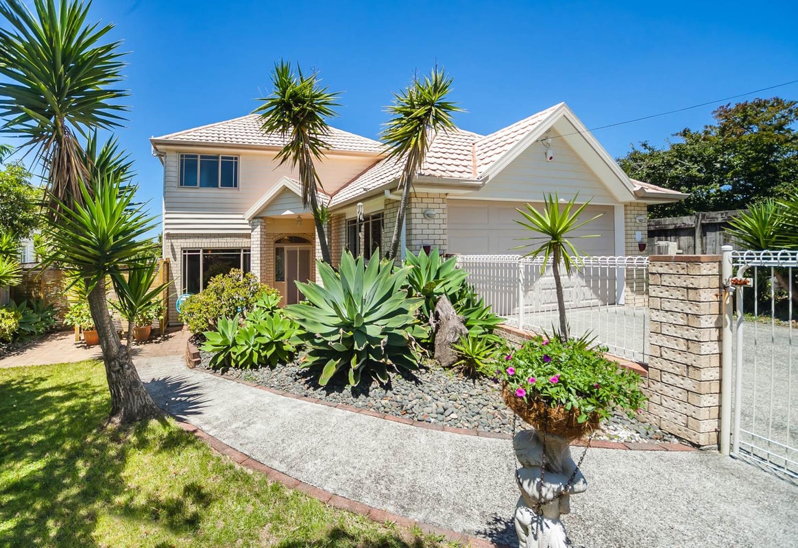 3 Zefiro Drive, Massey, Auckland - Carousel 13
