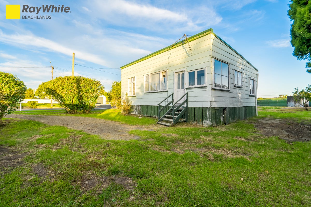 101 First View Avenue, Beachlands, Auckland - Carousel 1