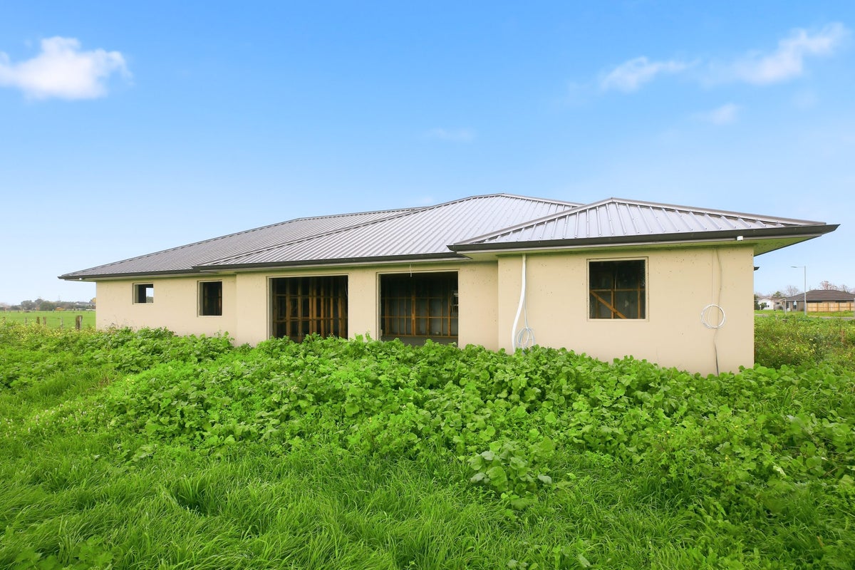 6 Calla Lane, NGATEA - Carousel 1