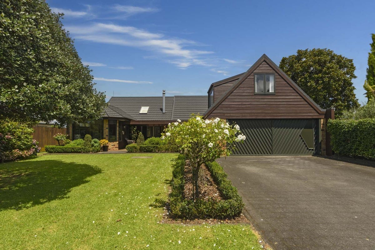 9 Hinewa Road, Otumoetai, Tauranga - Carousel 1