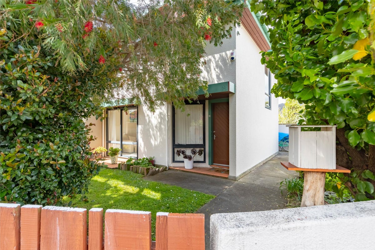 9/28 McBain Grove, Avalon, Lower Hutt - Carousel 1