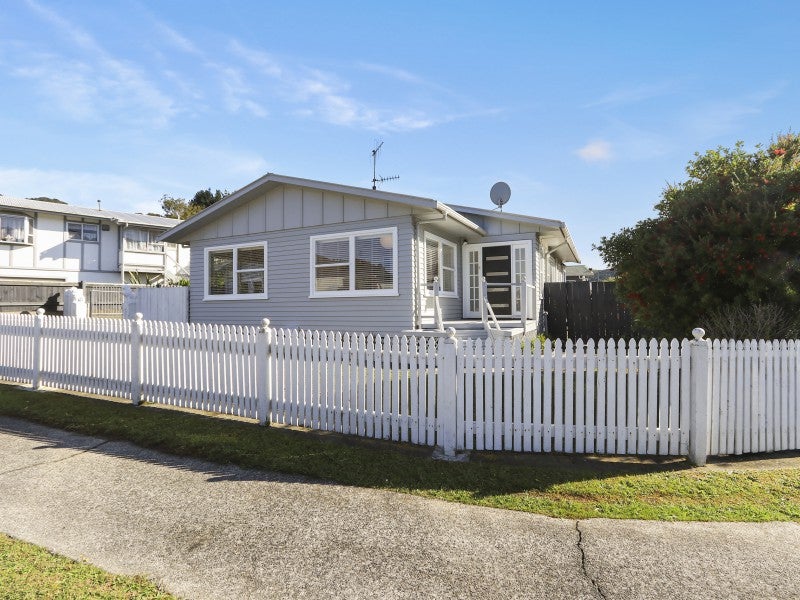 279 Wellington Road, Wainuiomata, Lower Hutt - Carousel 1