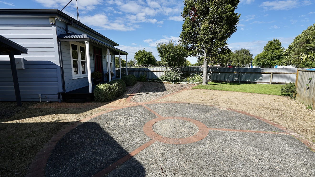 73A Savage Crescent, West End, Palmerston North - Carousel 14