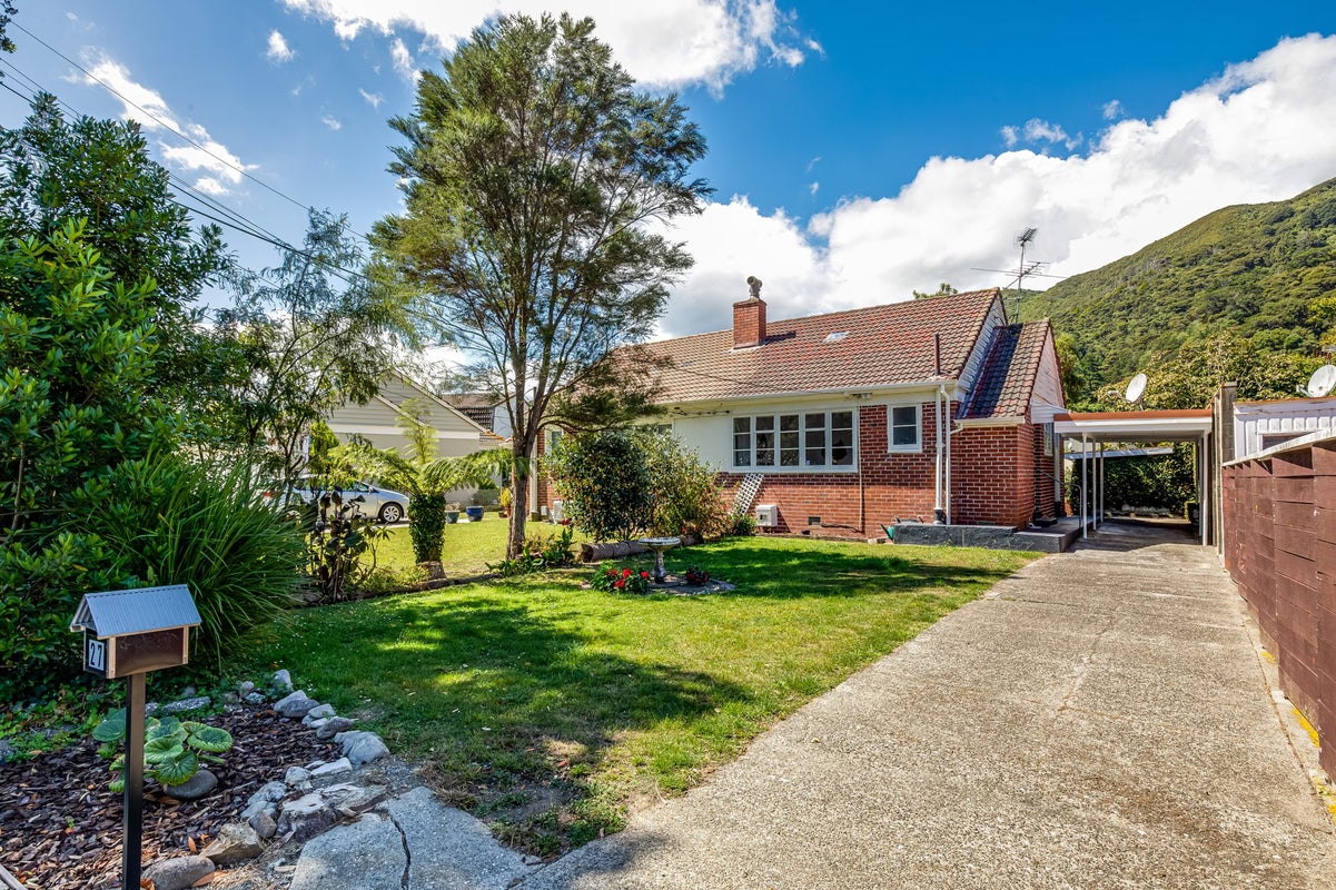 27 Hayward Terrace, Waiwhetu, Lower Hutt - Carousel 1