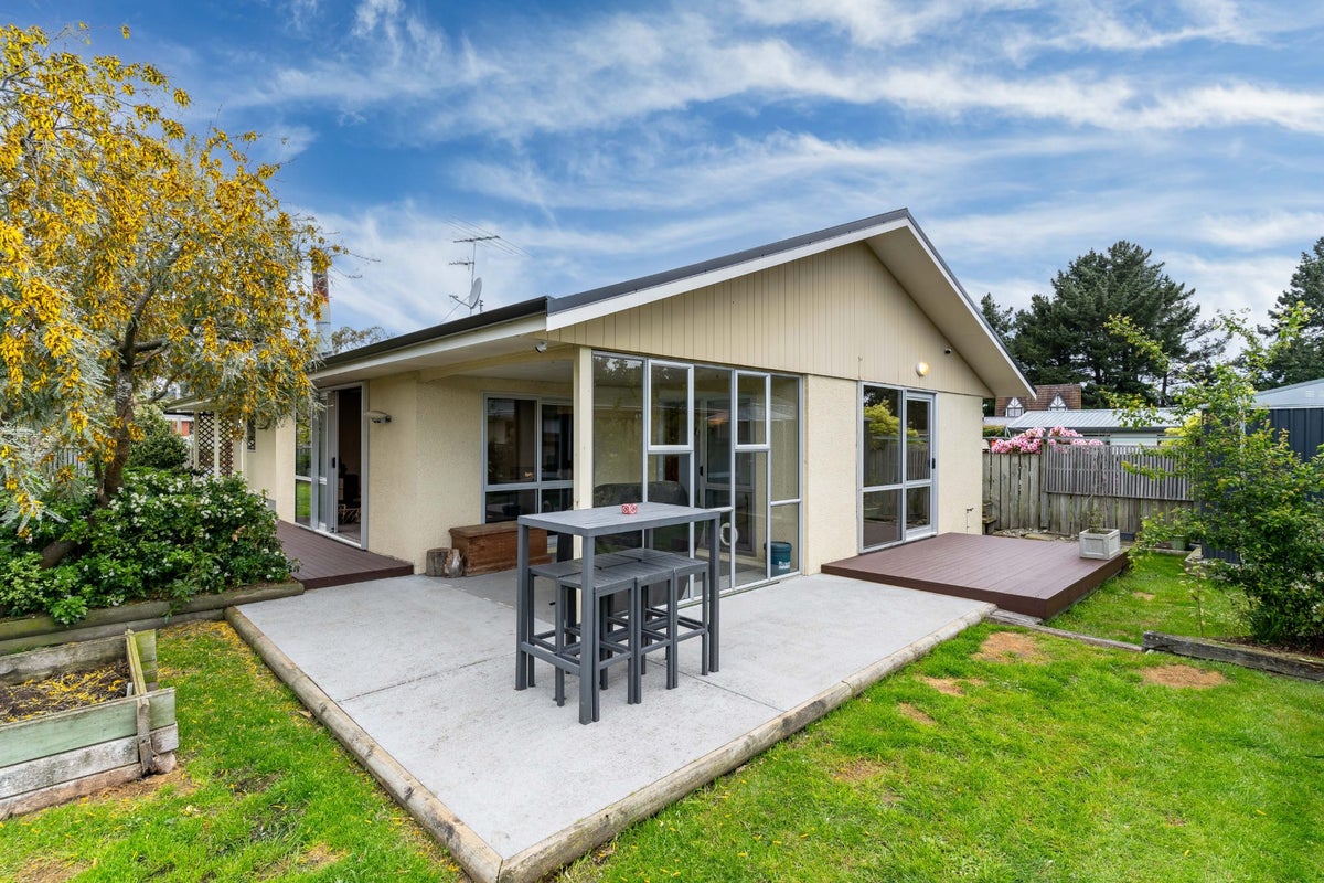 51 Viscount Road, Waldronville, Dunedin - Carousel 1