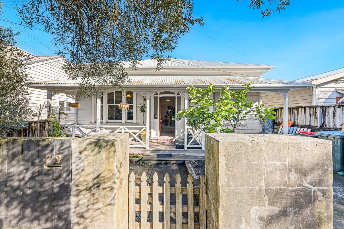 29 Commercial Road, Grey Lynn, Auckland - Carousel 1