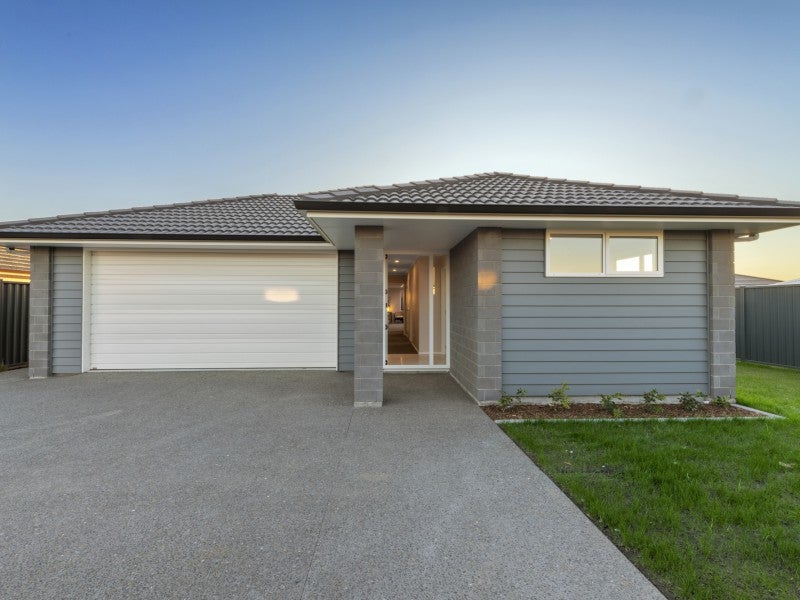 5 Lattay Lane, Pyes Pa, Tauranga - Carousel 24
