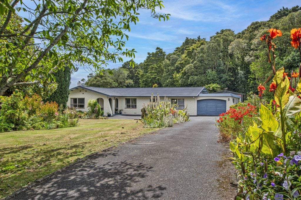 128 Cemetery Road, Whangarei - Carousel 1