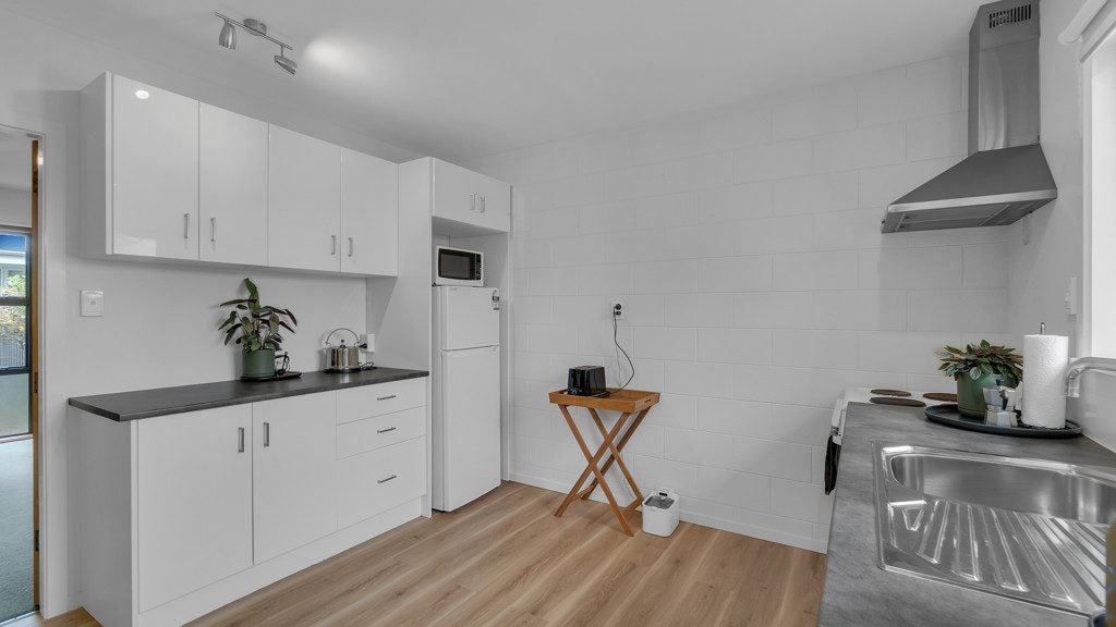 2/2 Greenpark Street, Hoon Hay, Christchurch - Carousel 2