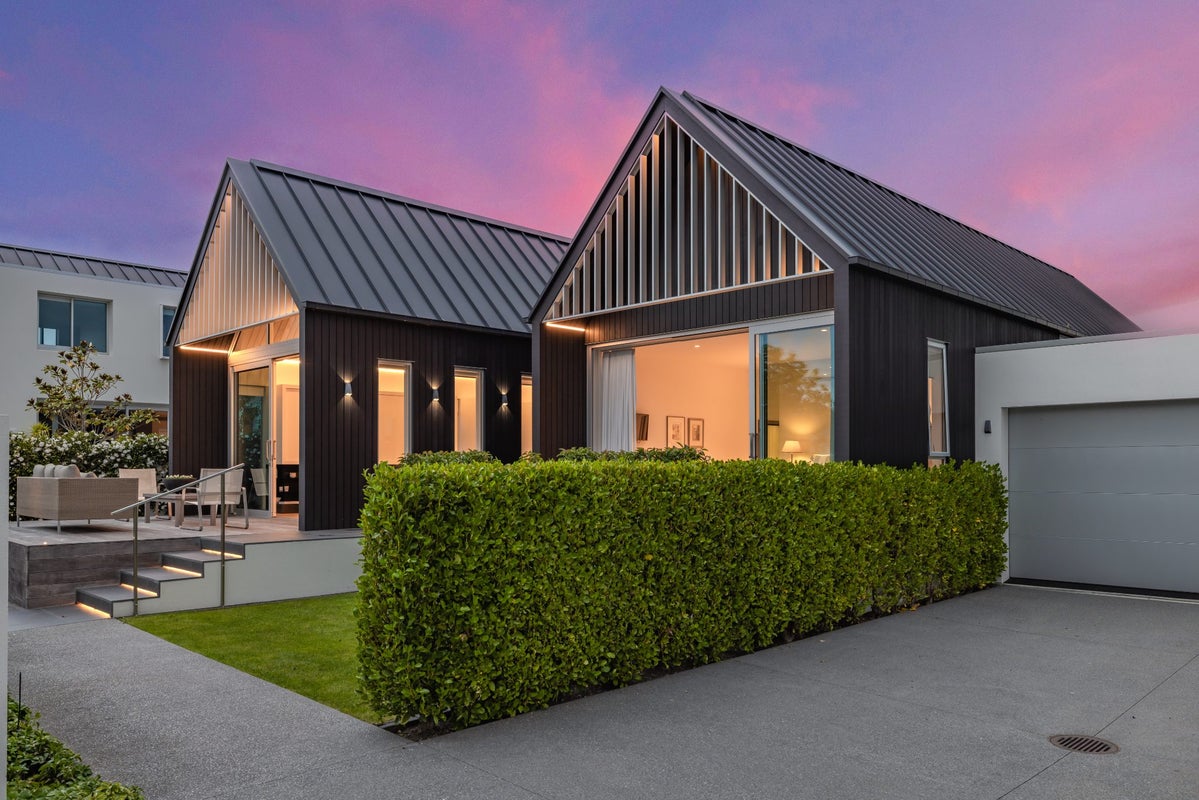 5 Wroxton Terrace, Merivale, Christchurch - Carousel 2
