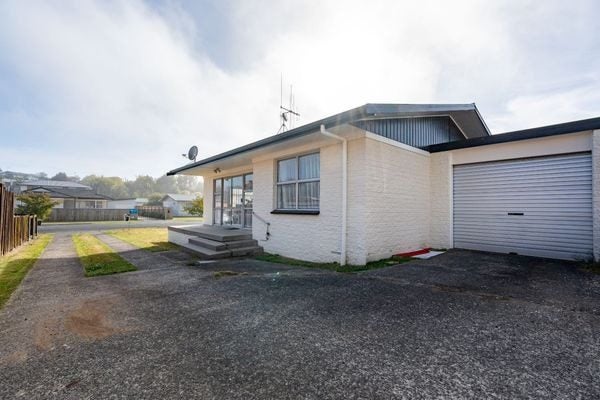 73 Bremworth Avenue, Dinsdale, Hamilton - Carousel 2